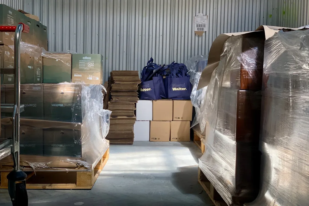 物业保洁场景下扫把与簸箕的选型方案对比