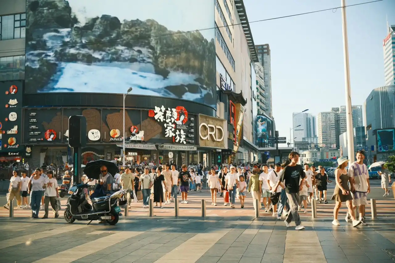 商用与家用拖把对比：不同场景下的清洁效率与成本评估